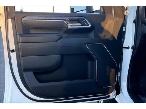 Used 2025 Chevrolet Silverado 3500 LTZ image 25