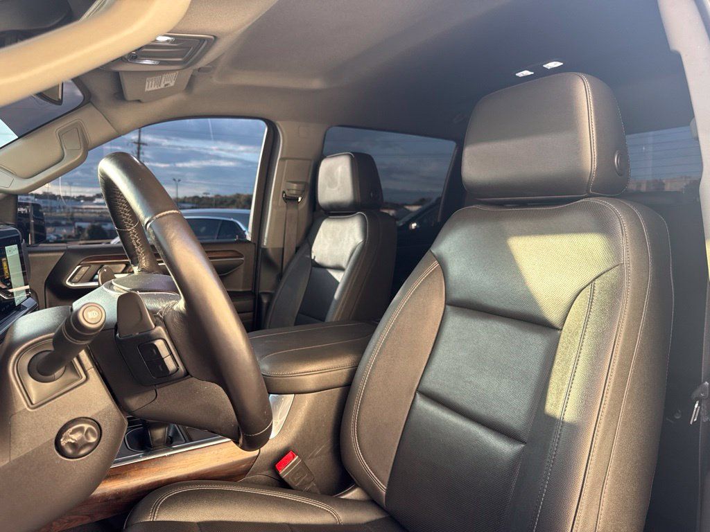 Used 2023 GMC Sierra 1500 SLT w/ SLT Convenience Package AWD/4WD image 14