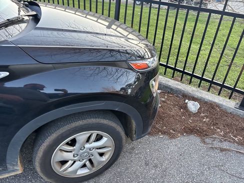 Used 2022 Hyundai Venue SE image 13