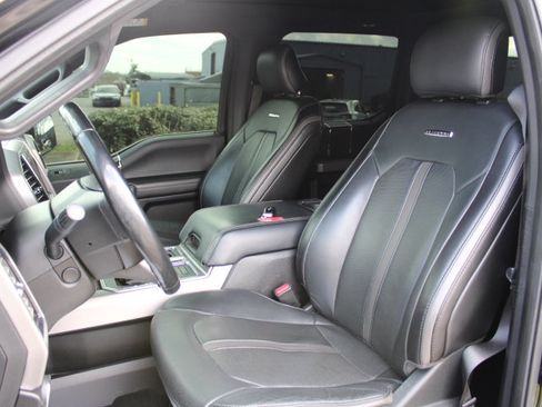 Used 2017 Ford F150 Platinum w/ Equipment Group 701A Luxury image 27