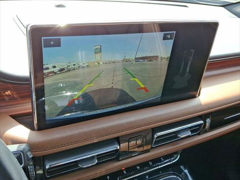 Used 2022 Lincoln Nautilus Reserve w/ Luxury Package image 15