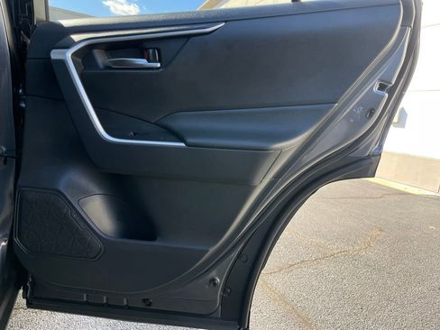 Used 2023 Toyota RAV4 XLE Premium image 33