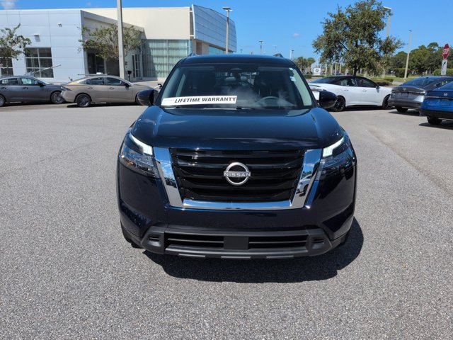 Used 2024 Nissan Pathfinder SV FWD image 9