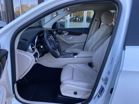 Certified 2021 Mercedes-Benz GLC 300 image 10