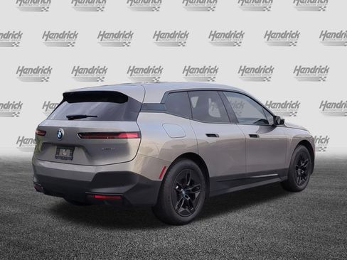 Used 2023 BMW iX xDrive50 AWD/4WD image 10