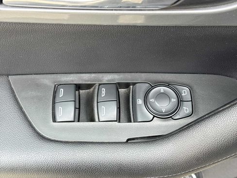Used 2020 Chevrolet Blazer LT AWD/4WD image 16
