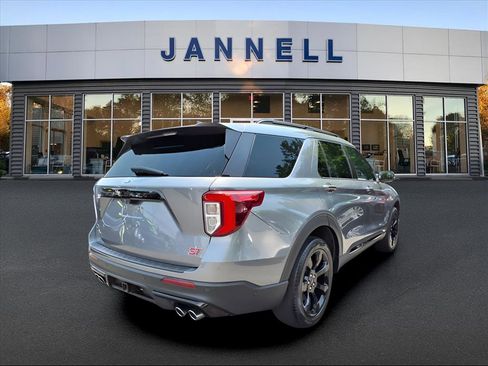 Used 2022 Ford Explorer ST w/ Equipment Group 401A image 6