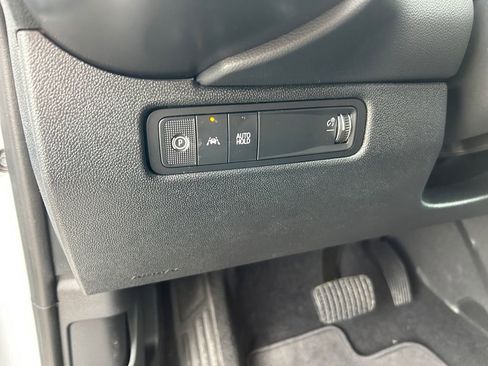 New 2026 Chevrolet Equinox EV LT image 21