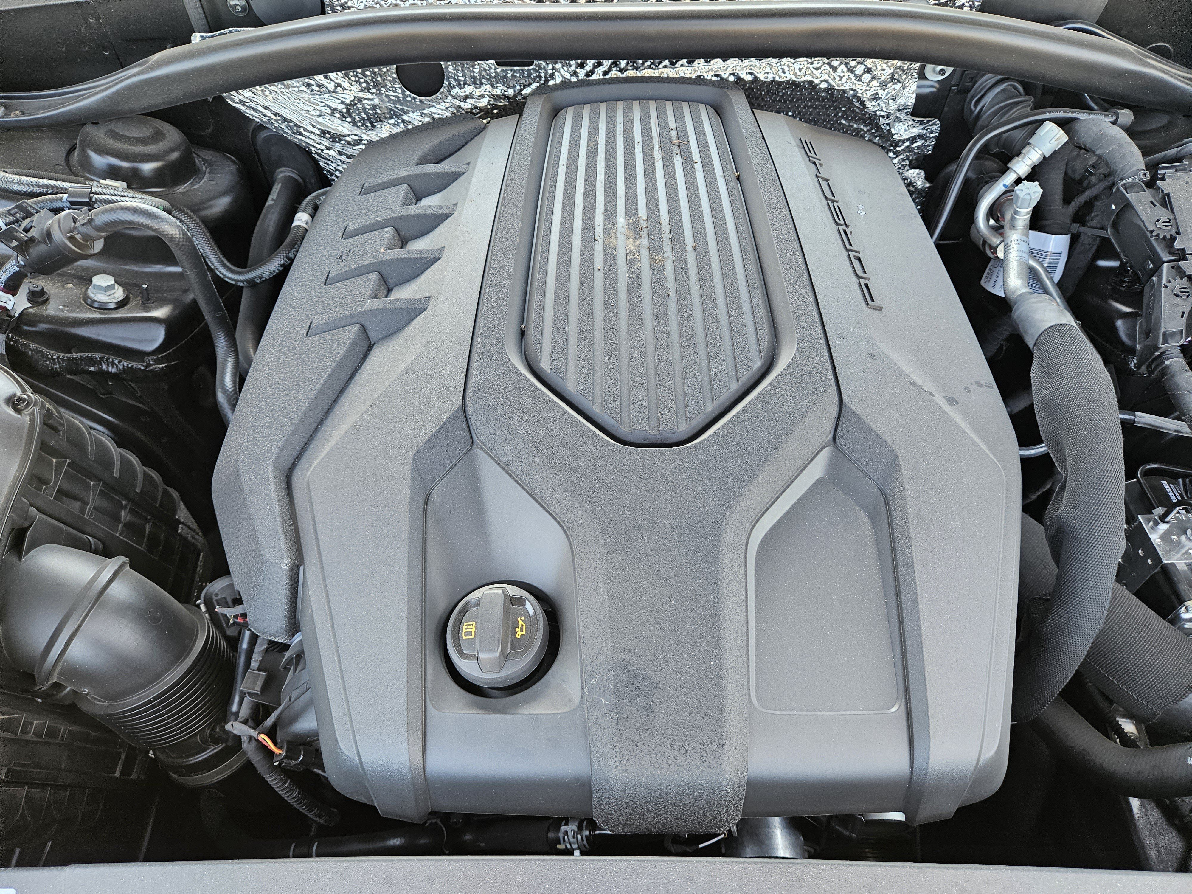 Certified 2026 Porsche Macan AWD/4WD image 30