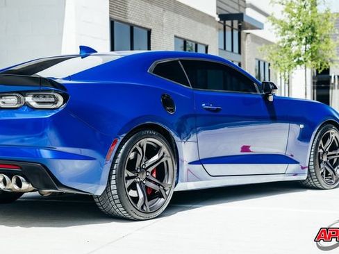 Used 2019 Chevrolet Camaro SS RWD image 44