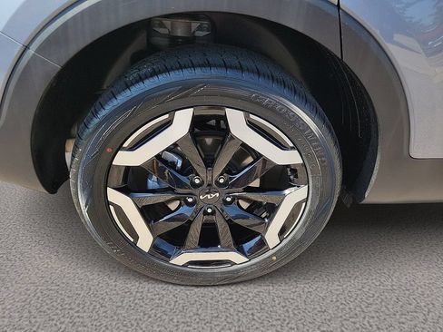 Used 2025 Kia Telluride S FWD image 7