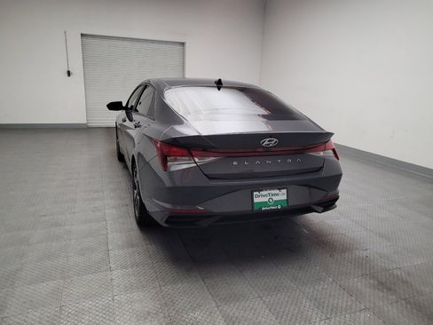 Used 2023 Hyundai Elantra SEL w/ Convenience Package FWD image 6