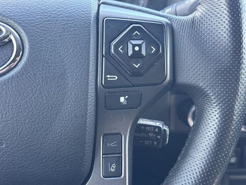 Used 2023 Toyota Tacoma TRD Off-Road w/ Technology Package AWD/4WD image 20