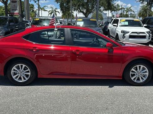 Used 2025 Toyota Camry LE w/ Convenience Package image 11