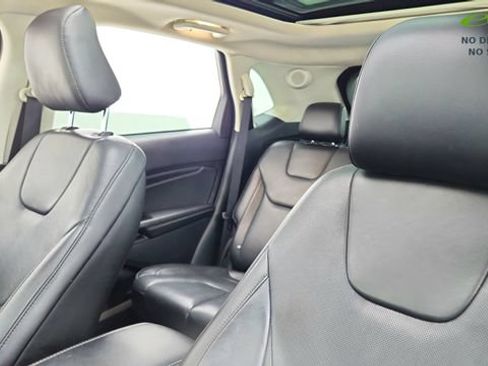Used 2020 Ford Edge Titanium w/ Equipment Group 301A FWD image 34
