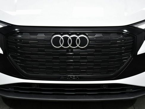 Used 2024 Audi Q4 e-tron Premium Plus w/ Premium Plus AWD/4WD image 67
