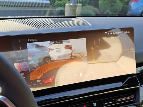 New 2026 BMW 530i xDrive w/ M Sport Package image 28