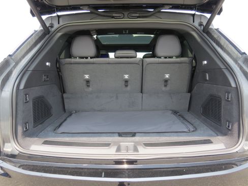 New 2025 Cadillac Escalade IQ Luxury 1 w/ Smart Trailering package image 14