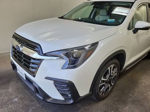 Used 2023 Subaru Ascent Limited AWD/4WD image 2
