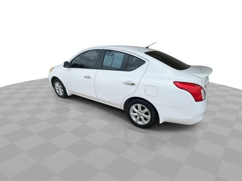 Used 2013 Nissan Versa FWD image 6