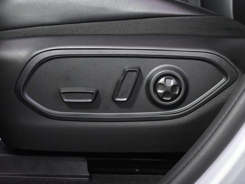 Used 2025 Jeep Grand Cherokee Limited w/ Black Appearance Package AWD/4WD image 14