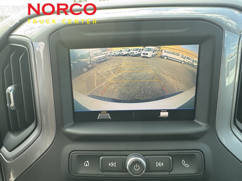 Used 2022 Chevrolet Silverado 2500 Custom w/ Custom Convenience Package AWD/4WD image 25