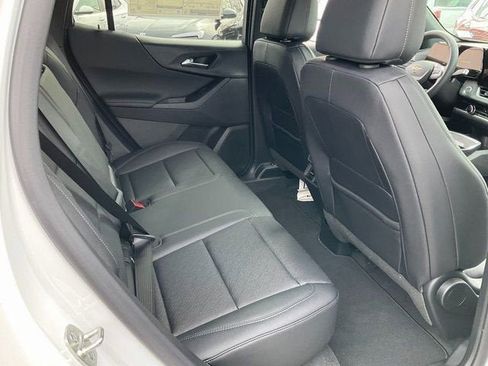 New 2026 Chevrolet Equinox LT w/ Convenience Package II image 17