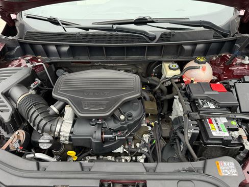 Used 2017 Cadillac XT5 Luxury w/ Driver Awareness Package image 11