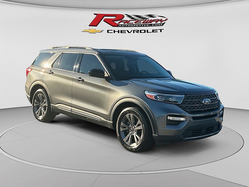 Used 2023 Ford Explorer XLT w/ Equipment Group 202A RWD image 7