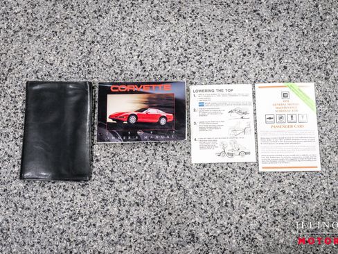 Used 1991 Chevrolet Corvette Convertible RWD image 31