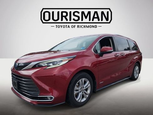 Certified 2021 Toyota Sienna Platinum AWD/4WD image 3