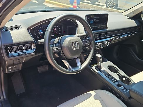 Used 2022 Honda Civic Touring image 29