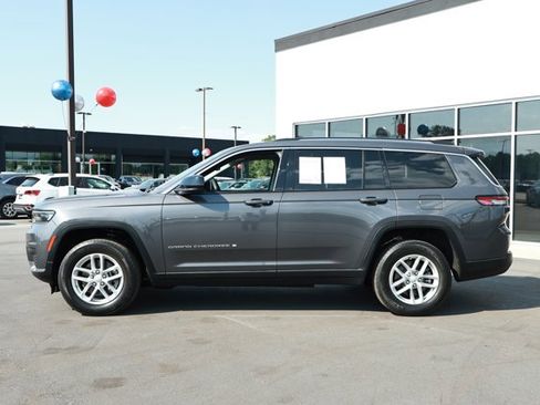 Certified 2023 Jeep Grand Cherokee L Laredo RWD image 9