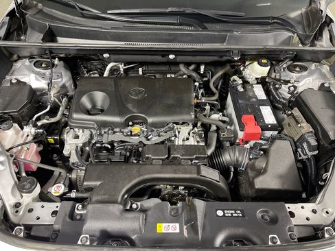 Used 2020 Toyota RAV4 XLE image 9