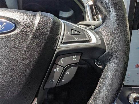 Used 2023 Ford Edge Titanium AWD/4WD image 33