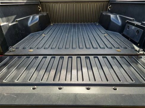 Used 2019 Toyota Tacoma SR5 image 22