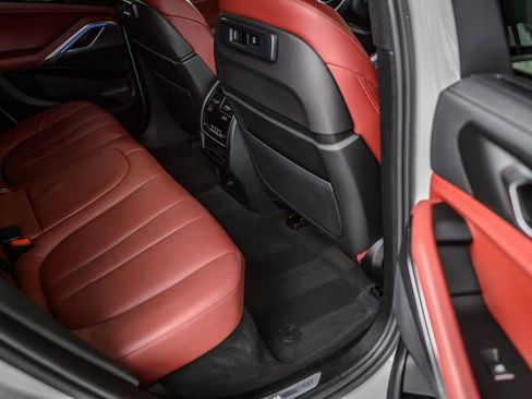 Used 2022 BMW X6 xDrive40i w/ M Sport Package image 40