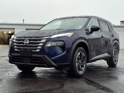 Certified 2025 Nissan Rogue SV image 2