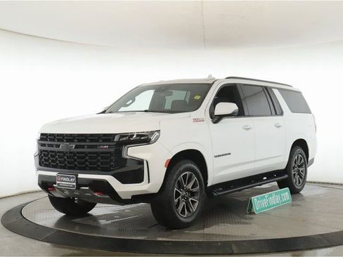 Used 2023 Chevrolet Suburban Z71 image 10