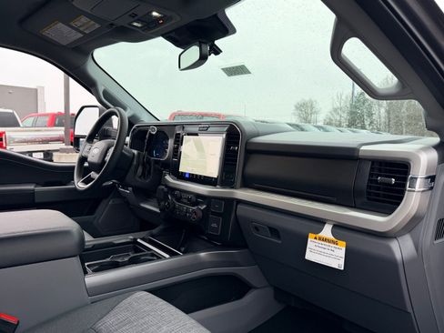New 2026 Ford F250 XLT w/ XLT Premium Package AWD/4WD image 21
