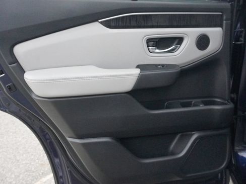 Used 2023 Honda Pilot Elite image 29