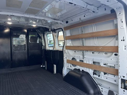 Used 2023 Ford Transit 250 Low Roof w/ Exterior Upgrade Package RWD image 12
