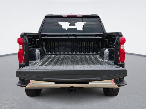 Used 2024 Chevrolet Silverado 1500 LT AWD/4WD image 13