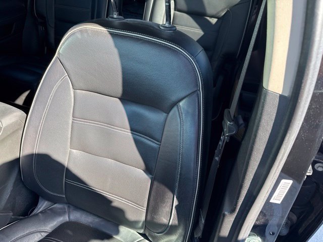 Used 2017 GMC Acadia Denali w/ Technology Package FWD image 10