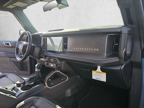 New 2025 Ford Bronco Badlands image 13
