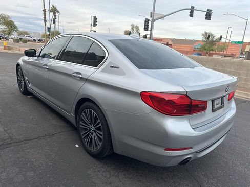 Used 2019 BMW 530e xDrive w/ Convenience Package image 4