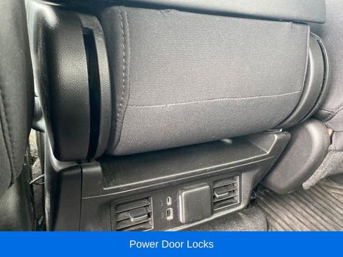 Used 2023 GMC Sierra 1500 Elevation image 17