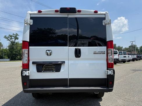 Used 2025 RAM ProMaster 2500 w/ U-Haul Equipment Group FWD image 14