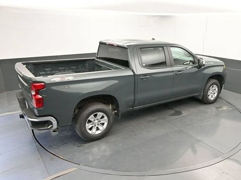 Used 2025 Chevrolet Silverado 1500 LT AWD/4WD image 37