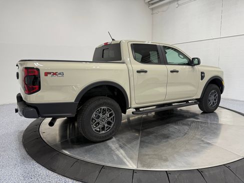 Used 2025 Ford Ranger XLT w/ FX4 Off-Road Package image 8